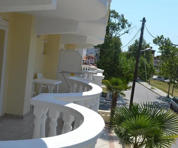 Victoria Apartahotel Olympiakí Aktí