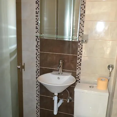 Victoria Aparthotel