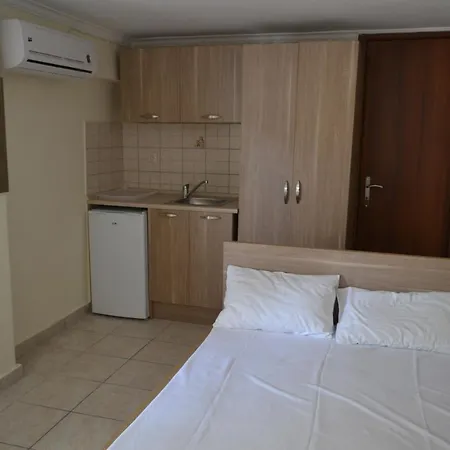 Aparthotel Victoria *