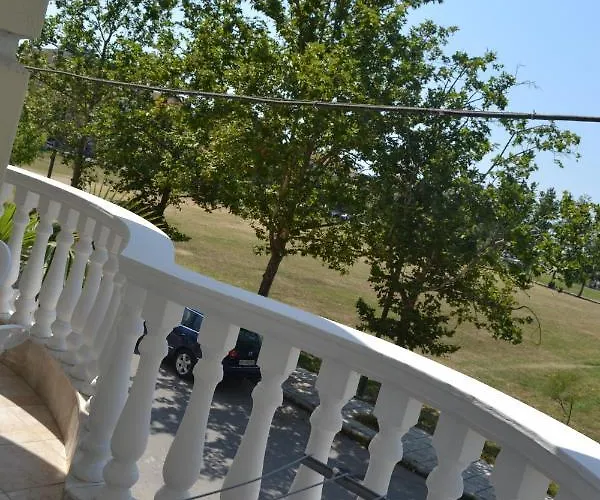 Victoria * Olympiakí Aktí